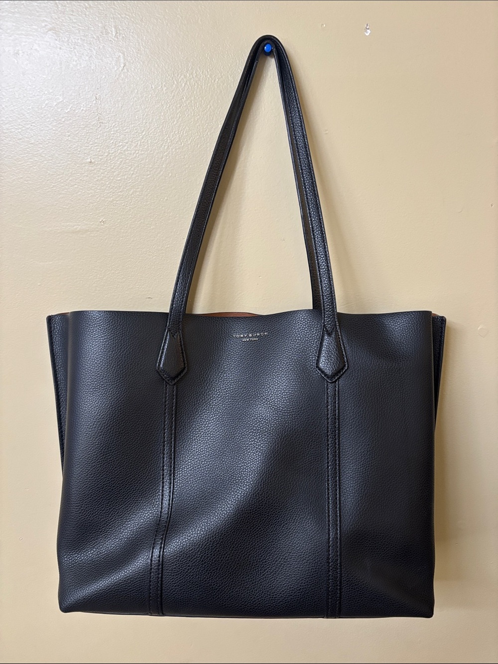 Authentic Tory Burch Classic Perry Leather Tote – Black (2019 Classic Edition)